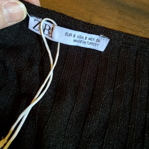 ✨Zara Black Twist Front Short Sleeve Cropped Top✨ NWT - Picture 5 of 9